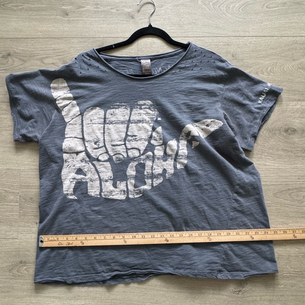 Magnolia Pearl Charcoal Graphic Tee - Picture 10 of 13